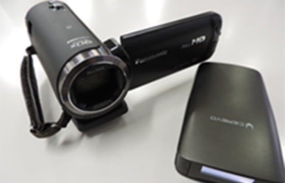 使用したビデオカメラとハードウェアエンコーダー「LiveShell」