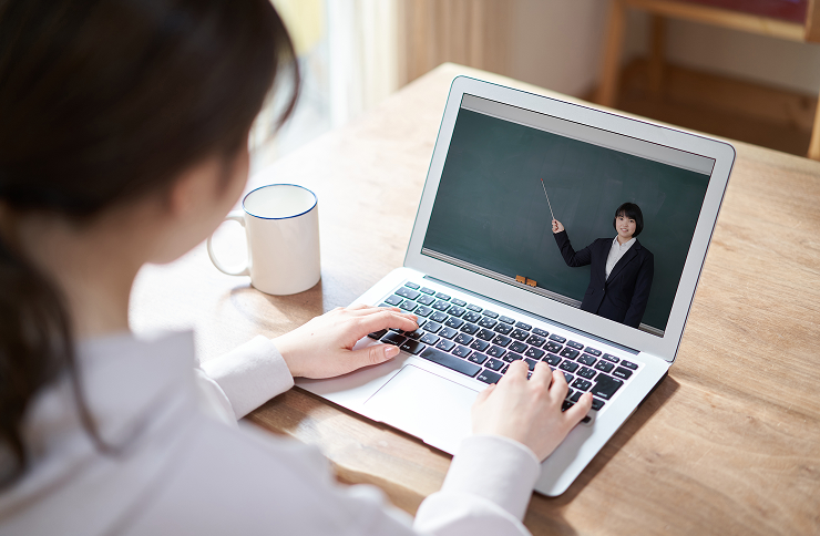 オンデマンド動画で学習する様子