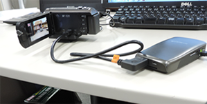ビデオカメラとハードウェアエンコーダーの写真2